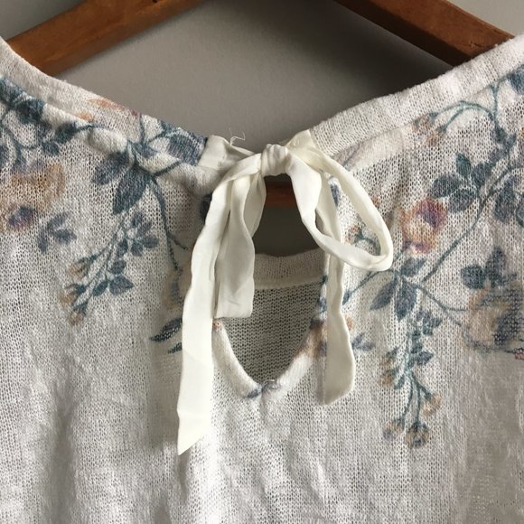 ⚪ LC Lauren Conrad Runway floral cream keyhole pullover blouse - Picture 10 of 16